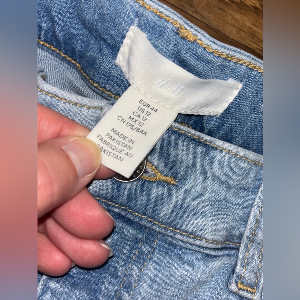 H&M High Rise Shorts Size 12 - Picture 2 of 8